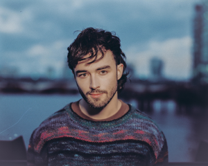 DOWNLOAD MP3: ALFIE TEMPLEMAN – EYES WIDE SHUT