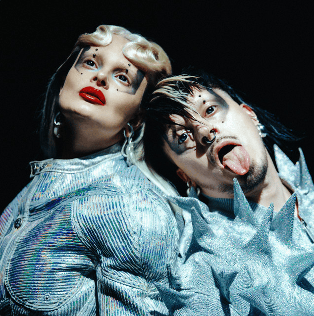 DOWNLOAD MP3: KÄÄRIJÄ & ERIKA VIKMAN – RUOSKA