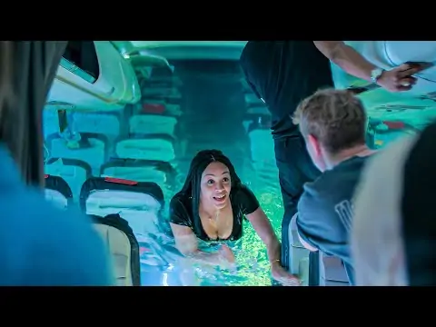 [Movie Narration] Plane Crash Traps Passengers on The Ocean Floor With Limited Oxygen