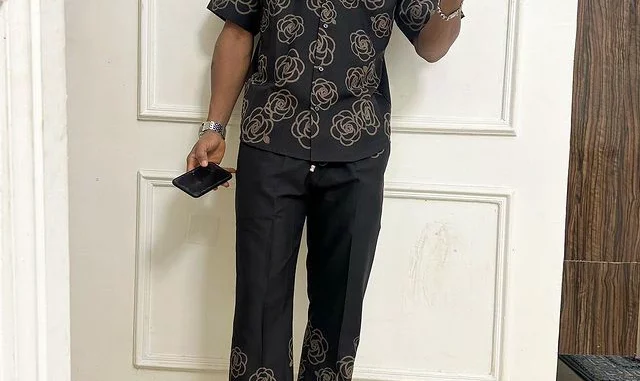 Video of Charles Okocha's Visit to Ghana Receives a Rousing Welcome