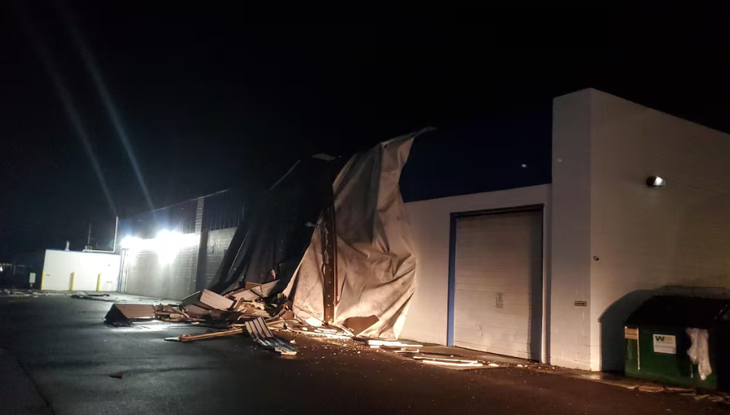 Consumers Energy power outage map with Michigan tornado warning updates and weather radar